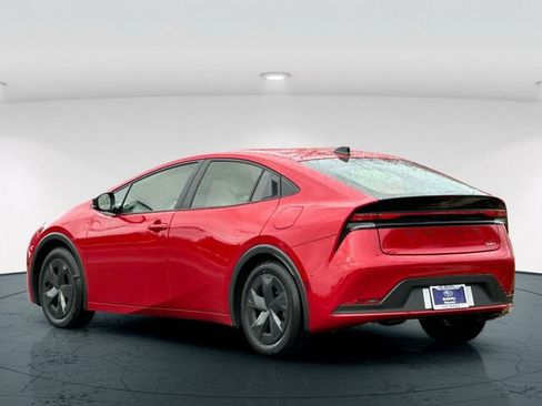 Used 2026 Toyota Prius LE image 4