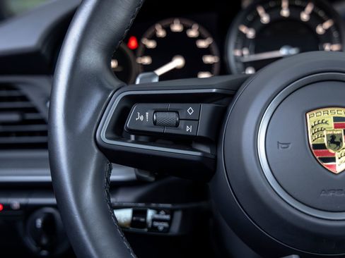 Certified 2022 Porsche 911 Carrera RWD image 31