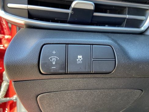 Used 2024 Hyundai Elantra SEL FWD image 43