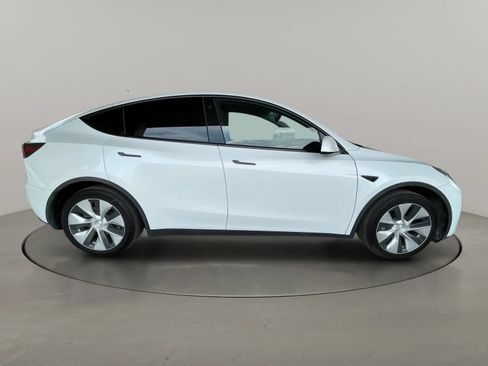 Used 2021 Tesla Model Y Long Range AWD/4WD image 6