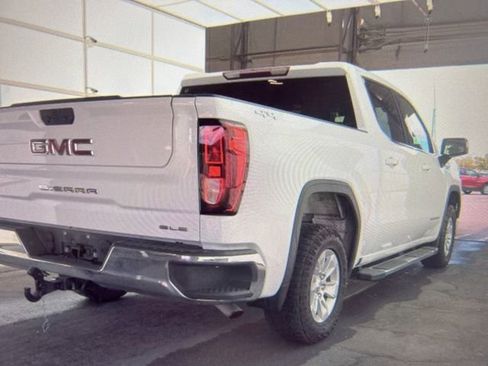 Used 2024 GMC Sierra 1500 SLE image 2