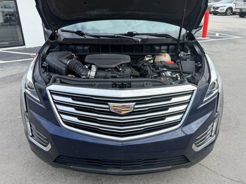 Used 2017 Cadillac XT5 Luxury w/ Driver Awareness Package FWD image 11