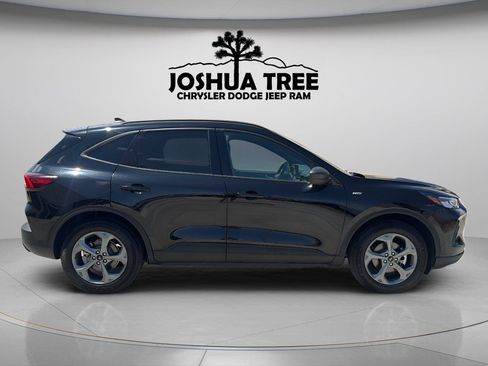 Used 2025 Ford Escape ST-Line FWD image 8