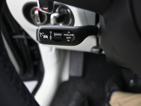 New 2025 Porsche Macan image 13