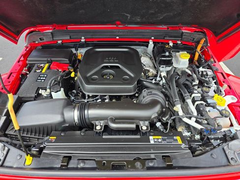 Used 2024 Jeep Wrangler Unlimited Sahara image 10