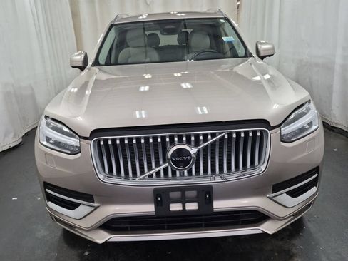 Used 2024 Volvo XC90 T8 Plus w/ Protection Package Premier AWD/4WD image 2