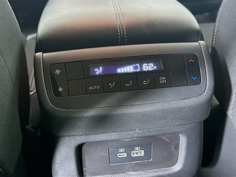 Used 2025 Nissan Pathfinder SV FWD image 26