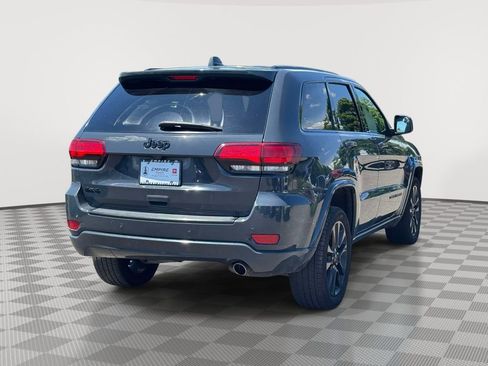 Used 2018 Jeep Grand Cherokee Altitude AWD/4WD image 4