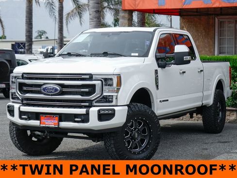 Used 2022 Ford F250 Platinum w/ FX4 Off-Road Package image 4