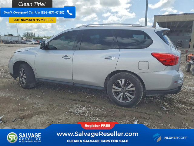 Used 2018 Nissan Pathfinder SL FWD image 3