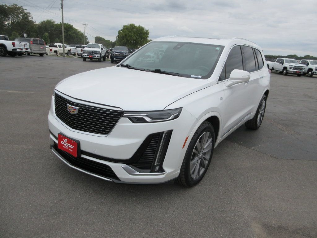 Certified 2022 Cadillac XT6 Premium Luxury w/ LPO, Floor Liner Package AWD/4WD image 12