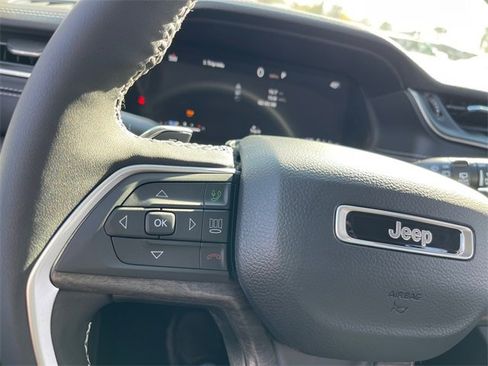 New 2024 Jeep Grand Cherokee L Limited w/ Luxury Tech Group II image 10