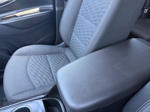 Used 2020 Chevrolet Equinox LT AWD/4WD image 14