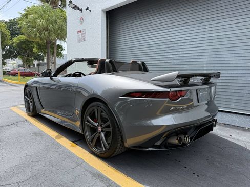 Used 2019 Jaguar F-TYPE SVR AWD/4WD image 4