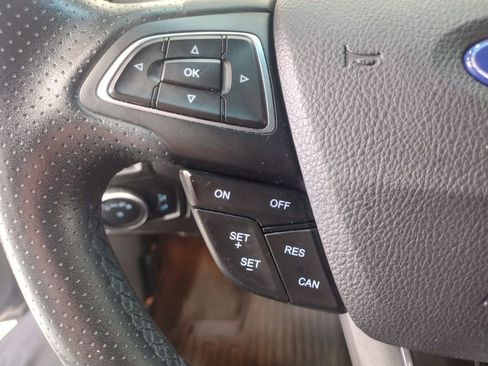 Used 2017 Ford Focus ST image 24