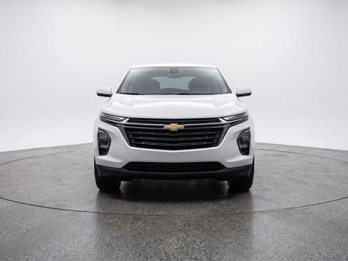 Used 2025 Chevrolet Equinox LT FWD image 2