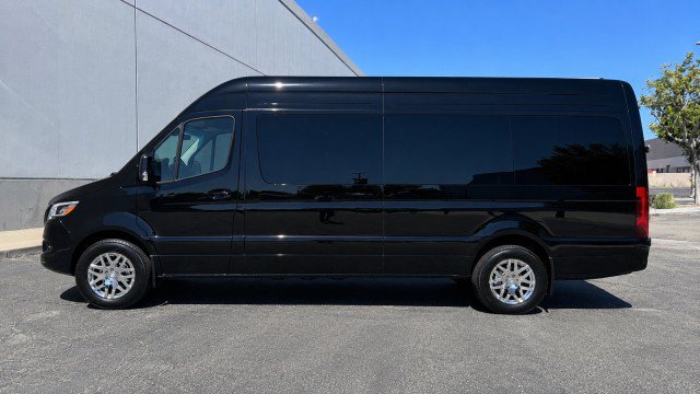 Used 2025 Mercedes-Benz Sprinter 2500 image 45