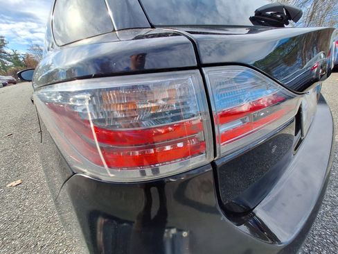 Used 2011 Lexus CT 200h Premium w/ Premium Audio Pkg image 15