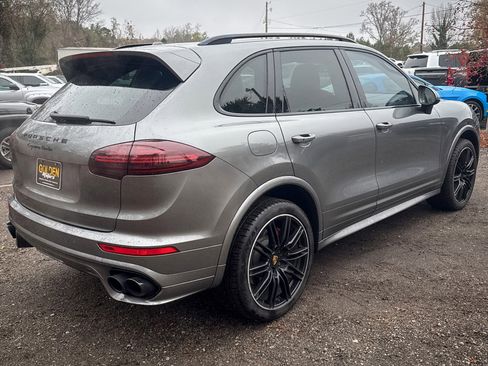 Used 2017 Porsche Cayenne Turbo image 15
