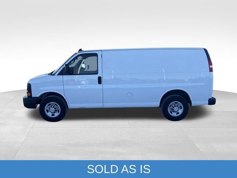 Used 2016 Chevrolet Express 2500 Work Van image 2
