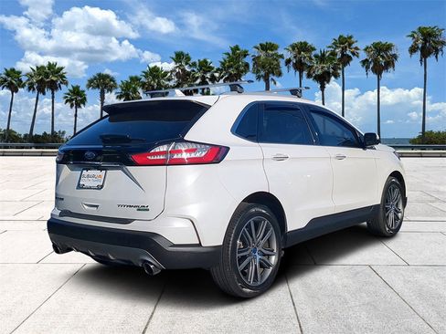 Used 2020 Ford Edge Titanium image 4