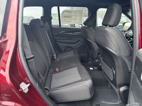 New 2025 Jeep Grand Cherokee Laredo X w/ Luxury Tech Group I image 10