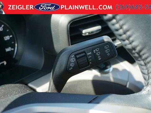 Used 2023 Ford Explorer XLT w/ Equipment Group 202A AWD/4WD image 27