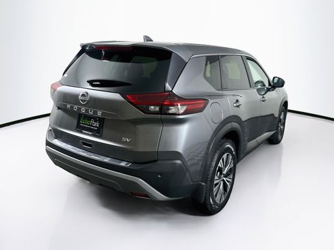 Used 2023 Nissan Rogue SV FWD image 9