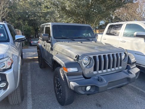 Used 2021 Jeep Wrangler Sport S image 3