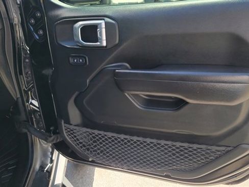 Used 2021 Jeep Gladiator Sport AWD/4WD image 39