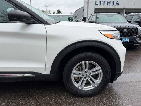 Certified 2024 Ford Explorer XLT w/ Equipment Group 202A AWD/4WD image 5