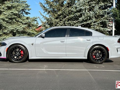 Used 2022 Dodge Charger SRT Hellcat w/ Harman/Kardon Audio Group image 7