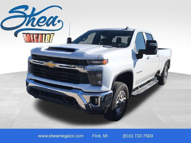 Used 2025 Chevrolet Silverado 2500 LT w/ Convenience Package AWD/4WD image 1