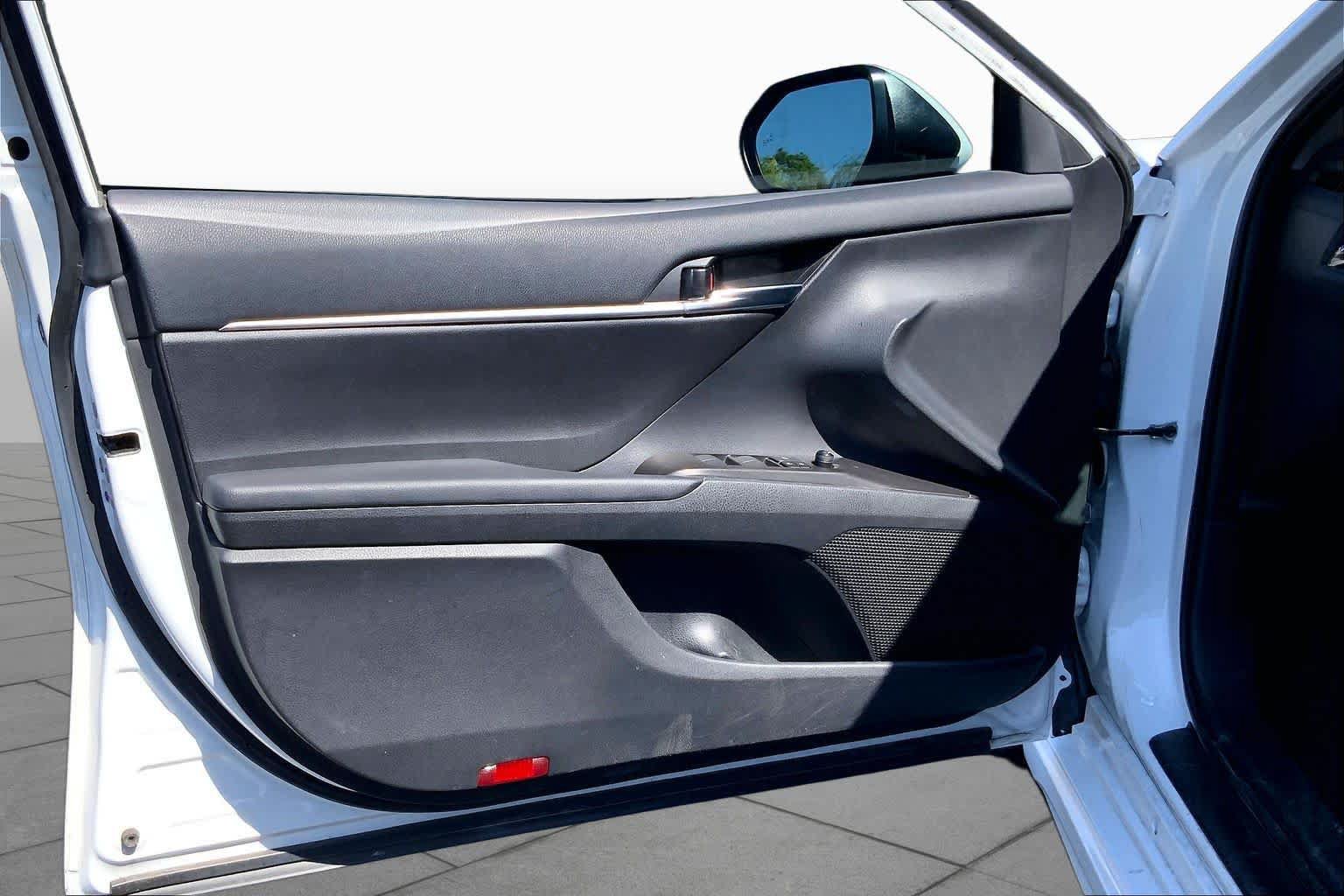 Used 2024 Toyota Camry SE FWD image 21