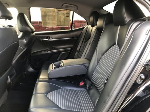 Used 2022 Toyota Camry SE image 21