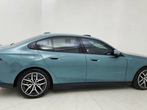 Used 2026 BMW i5 eDrive40 image 6