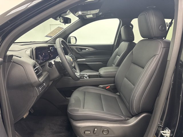 Used 2026 Chevrolet Traverse LT AWD/4WD image 23