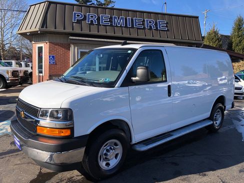 Used 2024 Chevrolet Express 2500 w/ Driver Convenience Package image 9