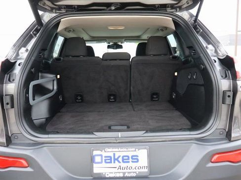 Used 2017 Jeep Cherokee 75th Anniversary image 20