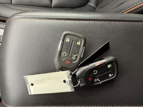 Used 2023 GMC Acadia AT4 w/ Technology Package image 41