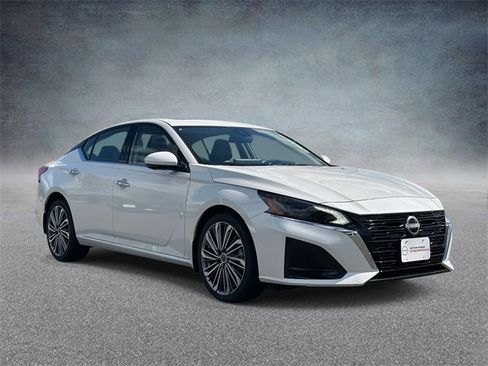 New 2025 Nissan Altima 2.5 SL image 1