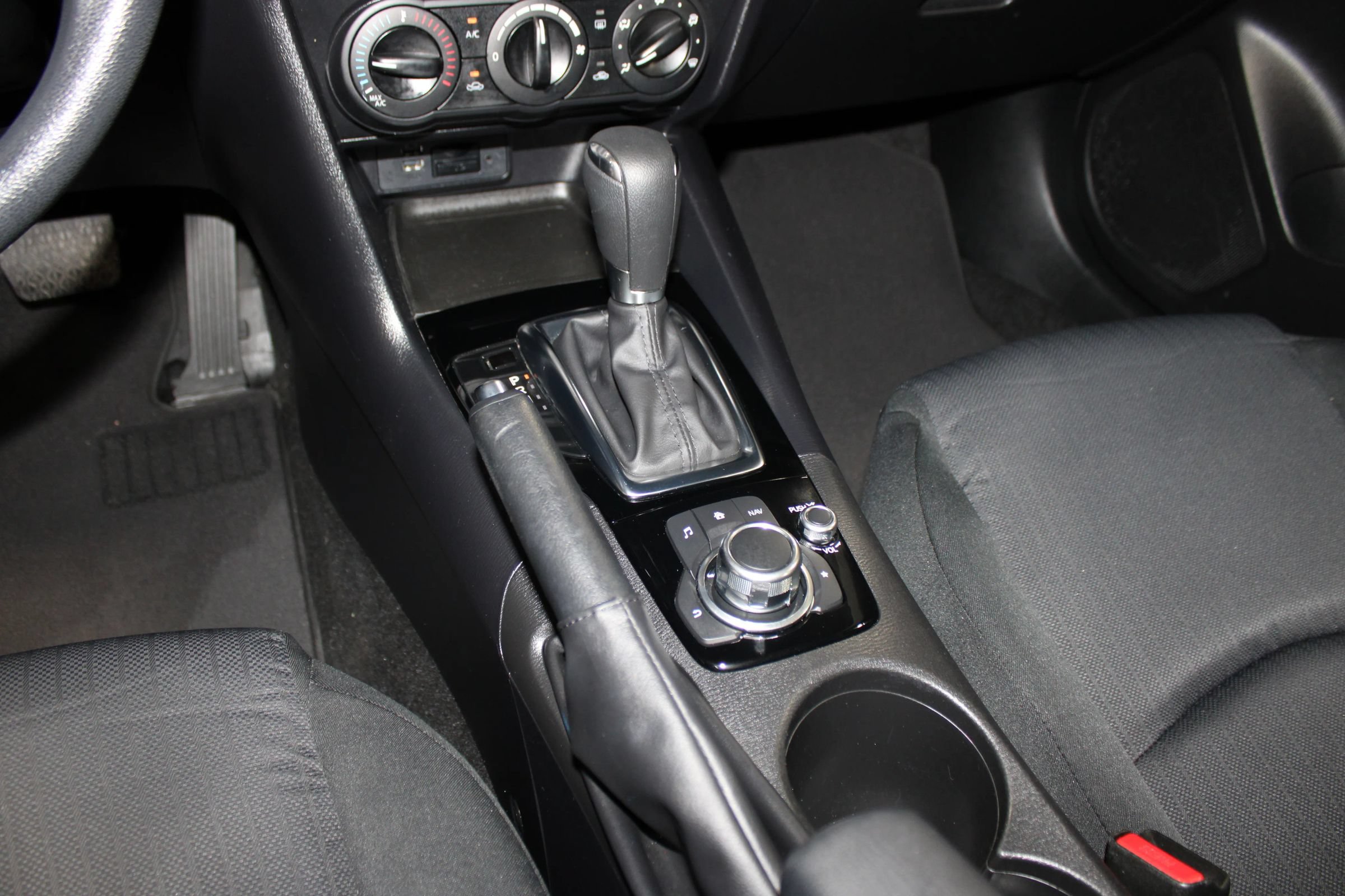 Used 2015 MAZDA MAZDA3 i Sport FWD image 18