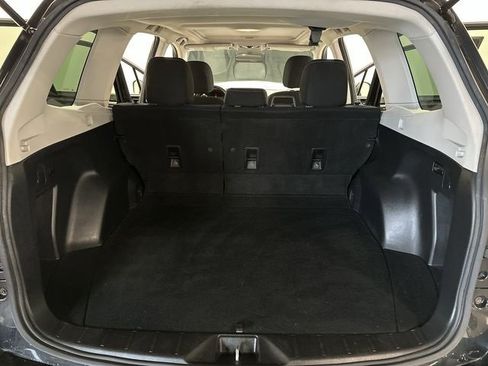 Used 2018 Subaru Forester 2.5i Premium w/ All-Weather Package image 24