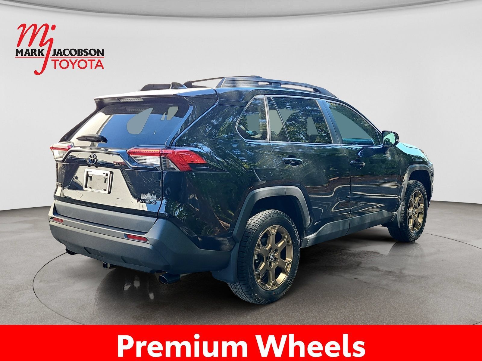 Used 2024 Toyota RAV4 AWD Hybrid image 9