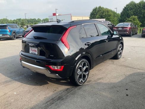 New 2025 Kia Niro EX Touring image 7