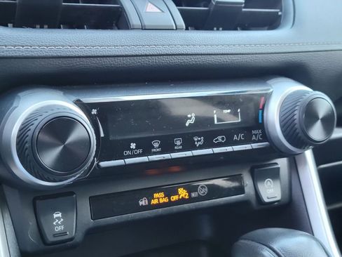 Used 2024 Toyota RAV4 LE image 19