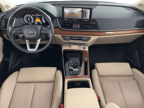 Used 2023 Audi Q5 e Premium Plus w/ Premium Plus Package image 19