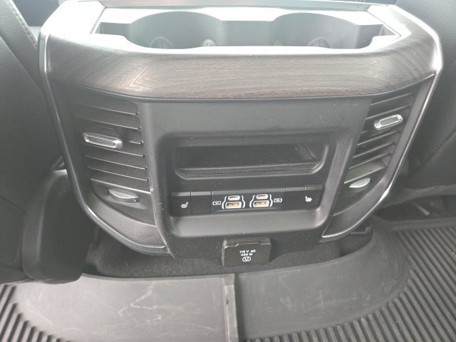 Used 2025 RAM 1500 Laramie AWD/4WD image 8