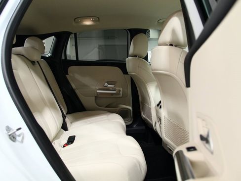 Used 2023 Mercedes-Benz GLA 250 4MATIC image 24