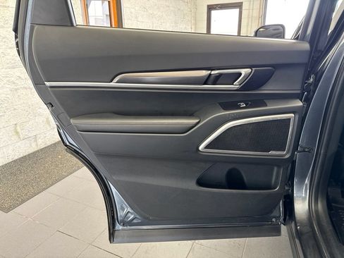Used 2024 Kia Telluride S FWD image 40